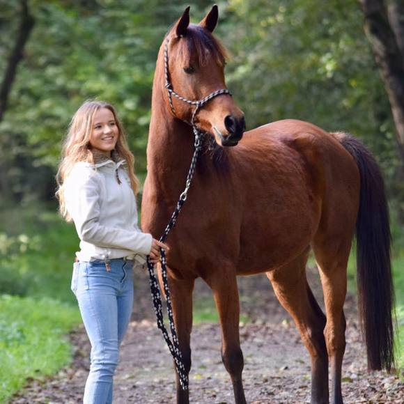 Meet your Posher, Julia - Picture 1 of 1